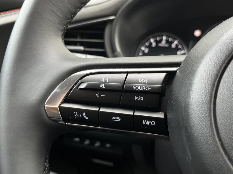 Vehicle Image 26