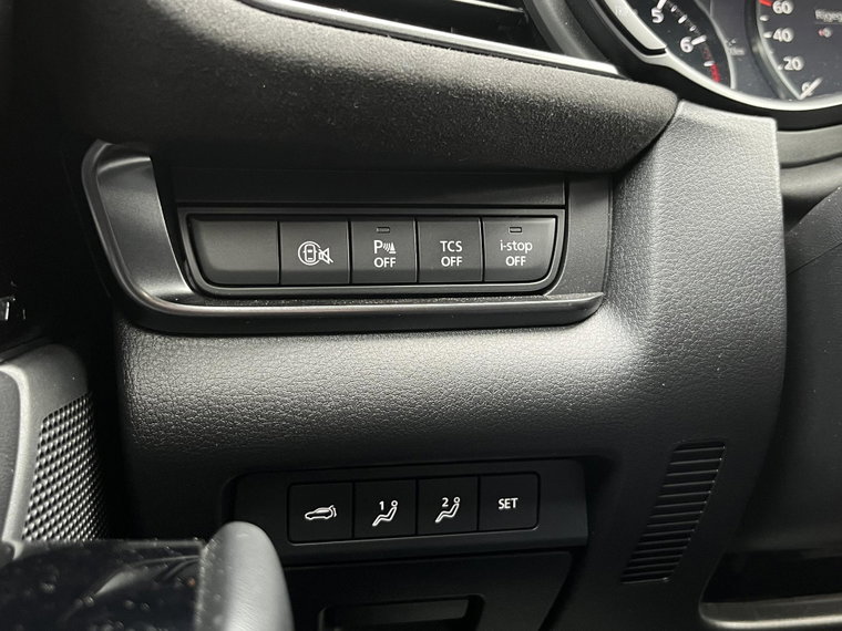 Vehicle Image 29