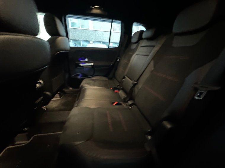 Vehicle Image 31