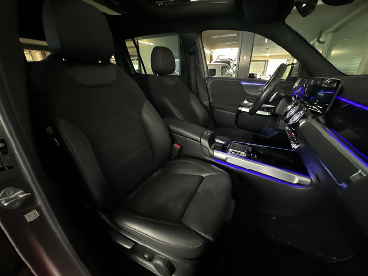 Vehicle Image 35
