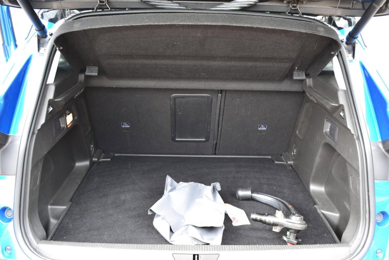 Vehicle Image 22