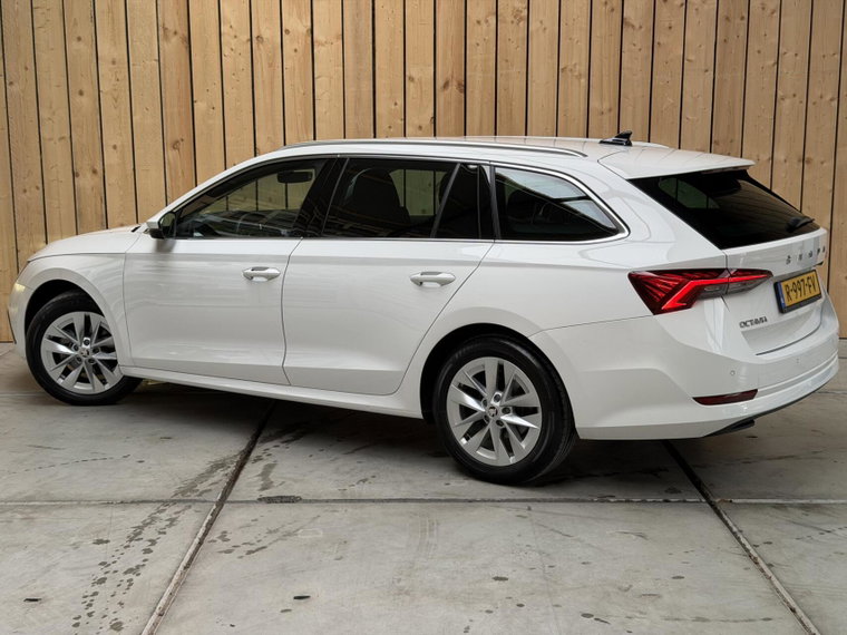 Vehicle Image 38