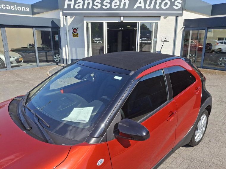 Vehicle Image 15