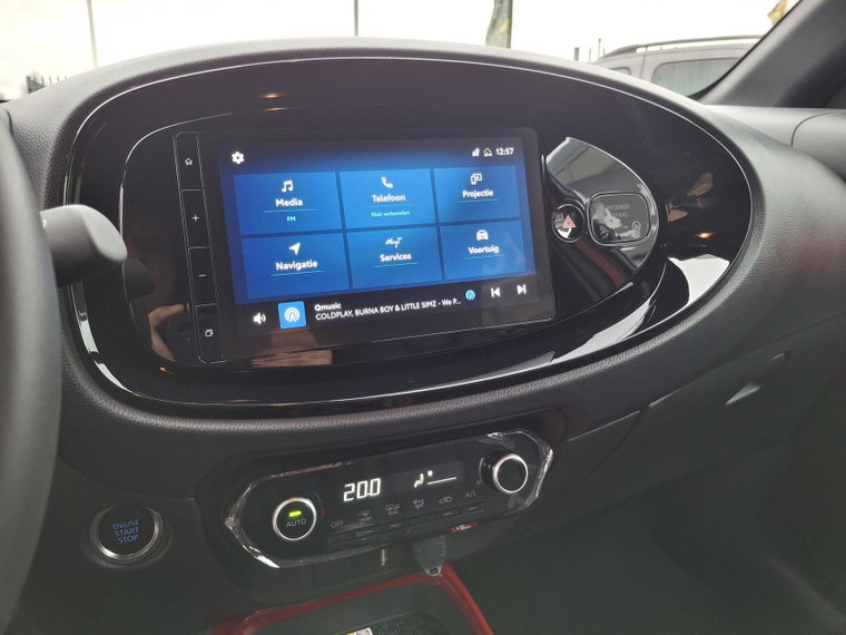 Vehicle Image 19