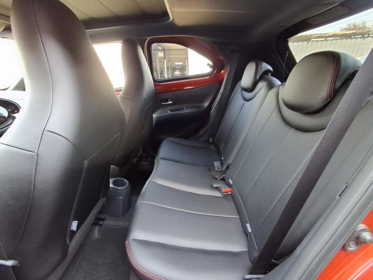 Vehicle Image 37