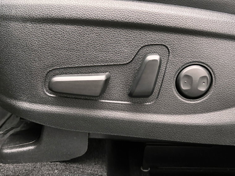 Vehicle Image 27