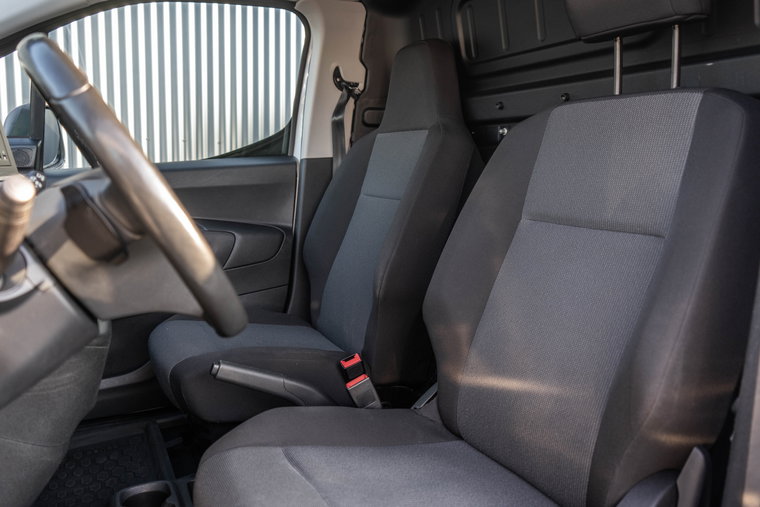 Vehicle Image 12