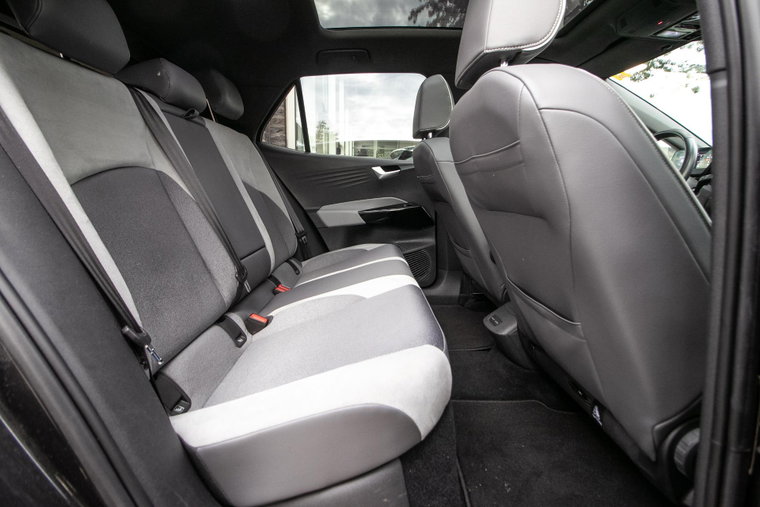 Vehicle Image 8