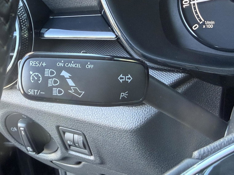 Vehicle Image 27