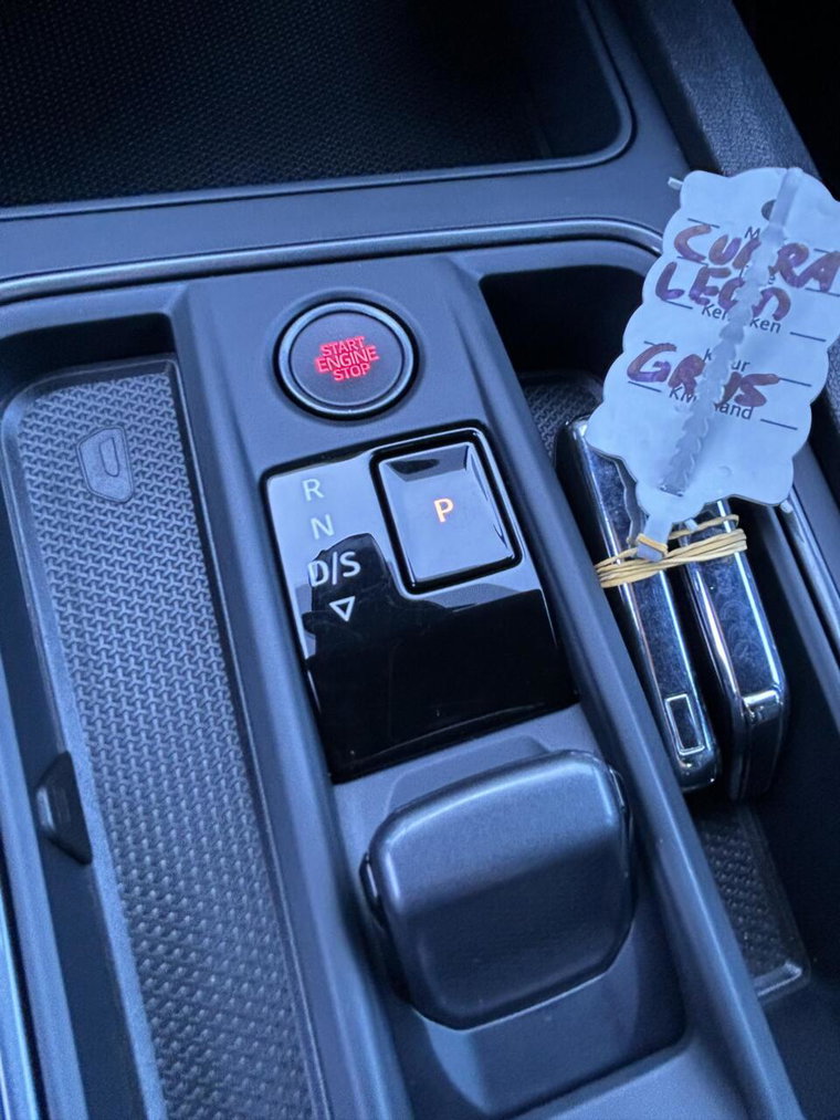 Vehicle Image 23