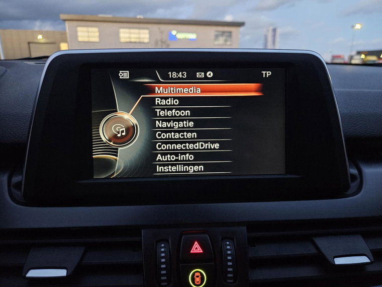 Vehicle Image 60