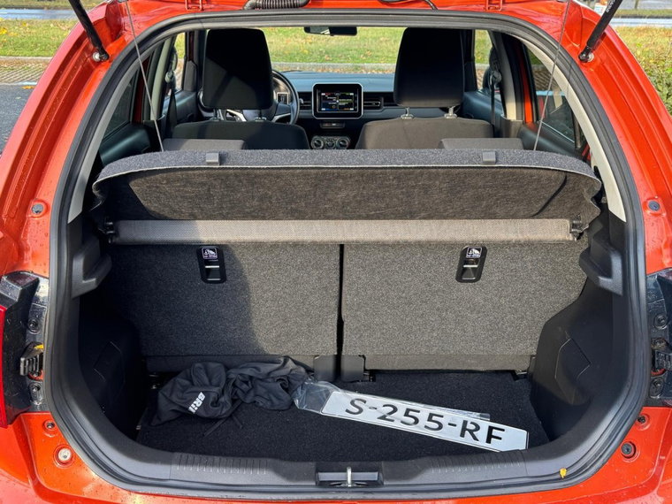 Vehicle Image 12
