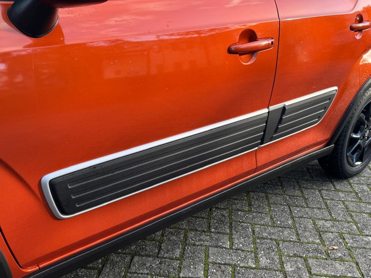 Vehicle Image 11