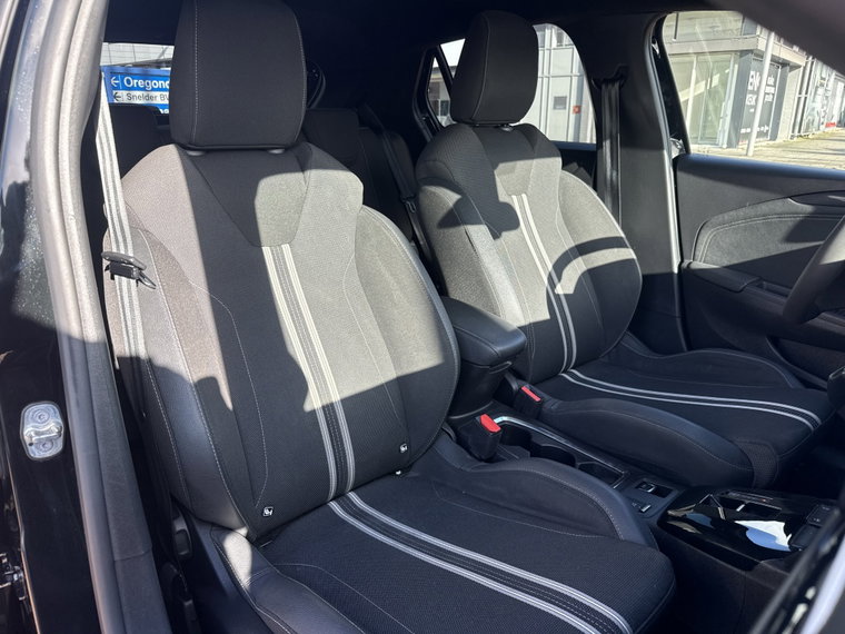 Vehicle Image 17