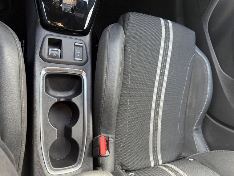 Vehicle Image 52