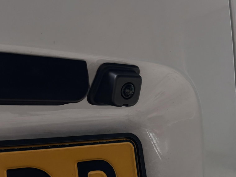 Vehicle Image 32