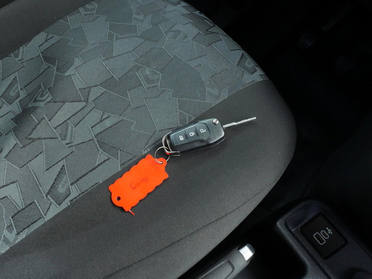 Vehicle Image 16
