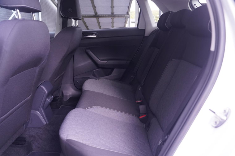 Vehicle Image 37