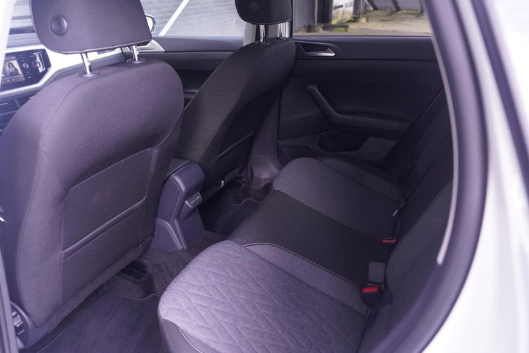 Vehicle Image 38