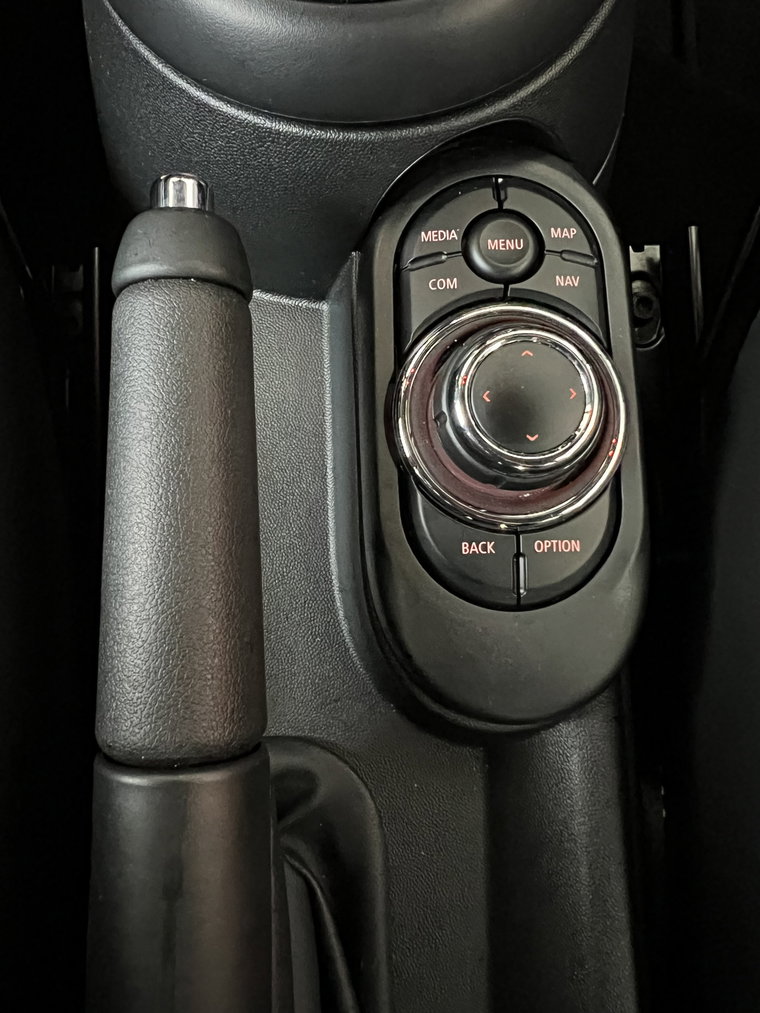 Vehicle Image 24