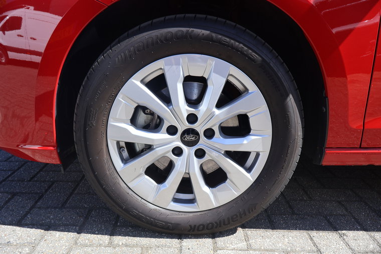 Vehicle Image 38