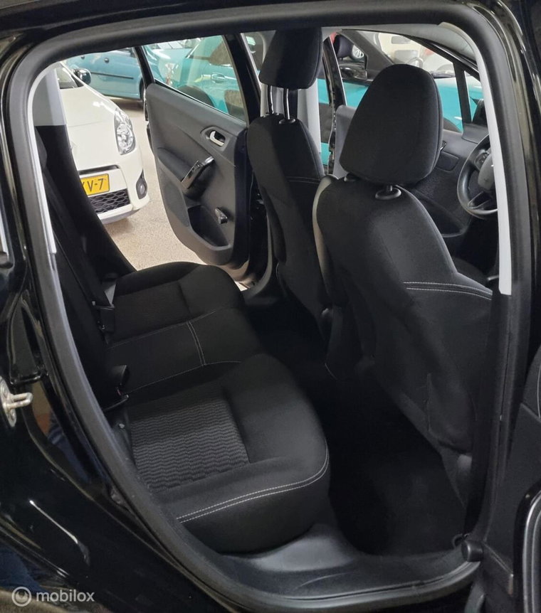Vehicle Image 17