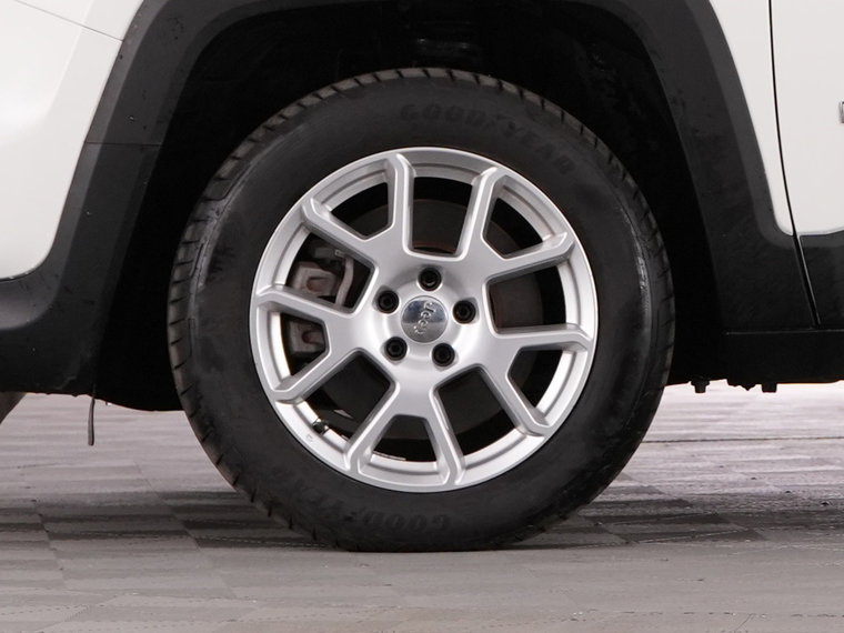 Vehicle Image 37