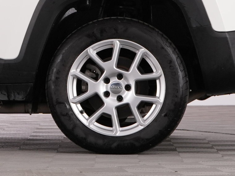 Vehicle Image 38