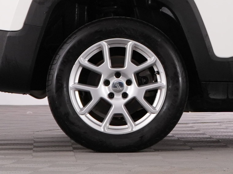 Vehicle Image 39