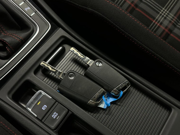 Vehicle Image 60