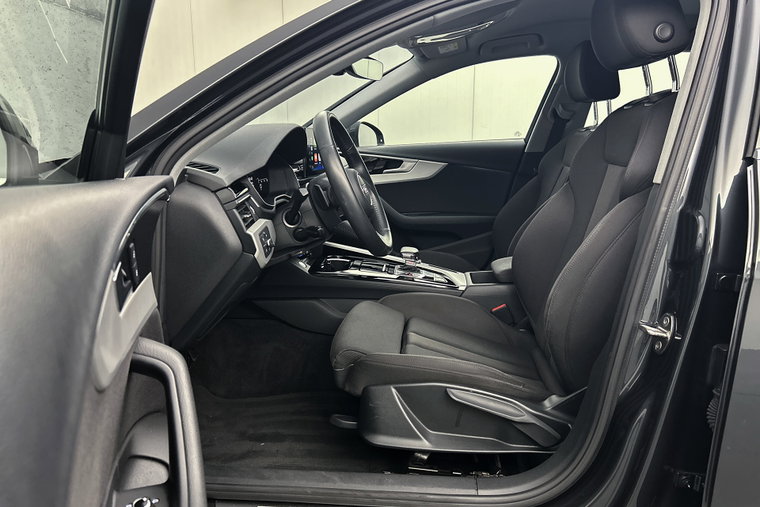 Vehicle Image 30