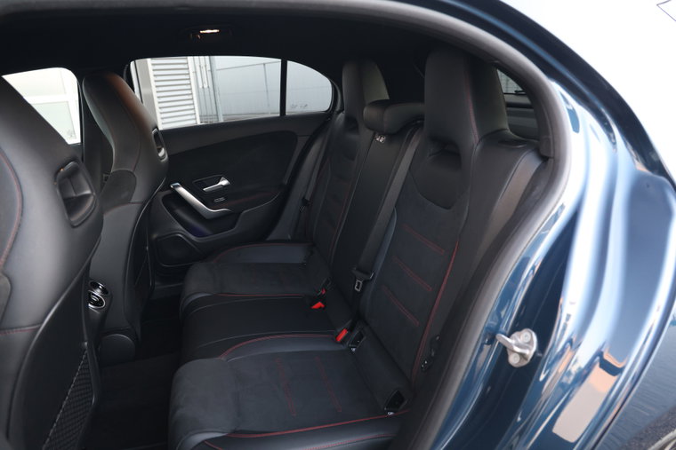 Vehicle Image 21