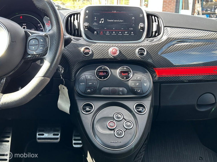 Vehicle Image 23