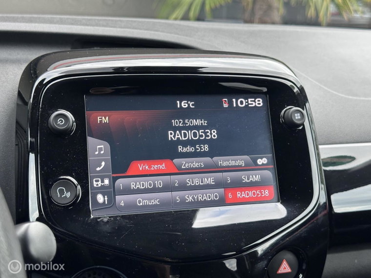 Vehicle Image 19