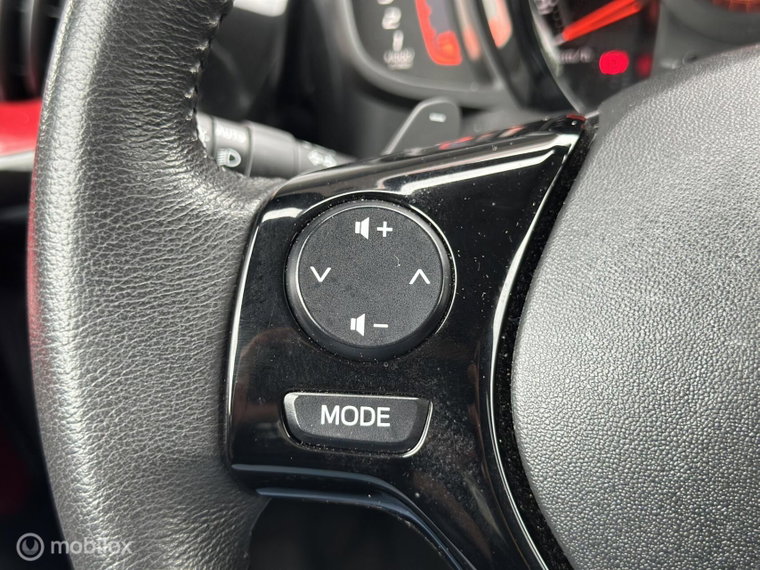 Vehicle Image 28