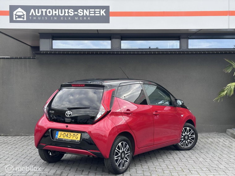 Vehicle Image 6