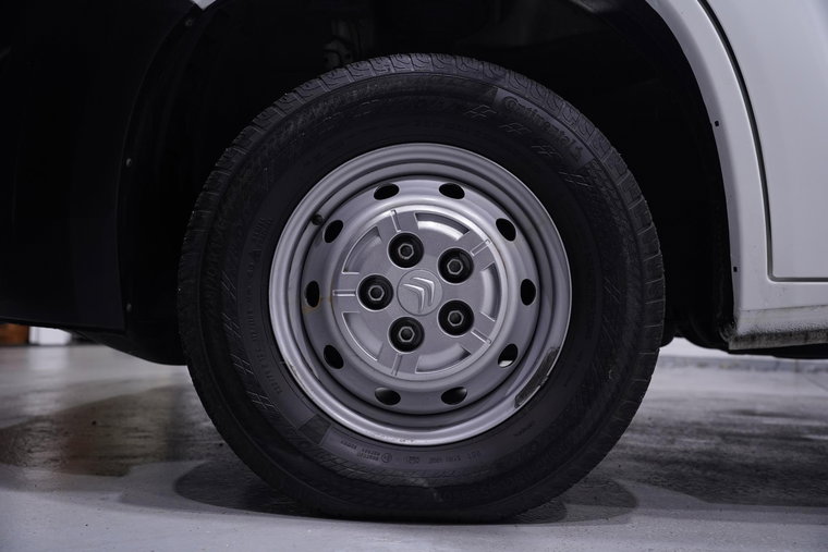 Vehicle Image 22
