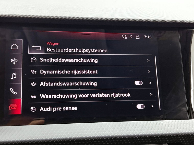 Vehicle Image 25