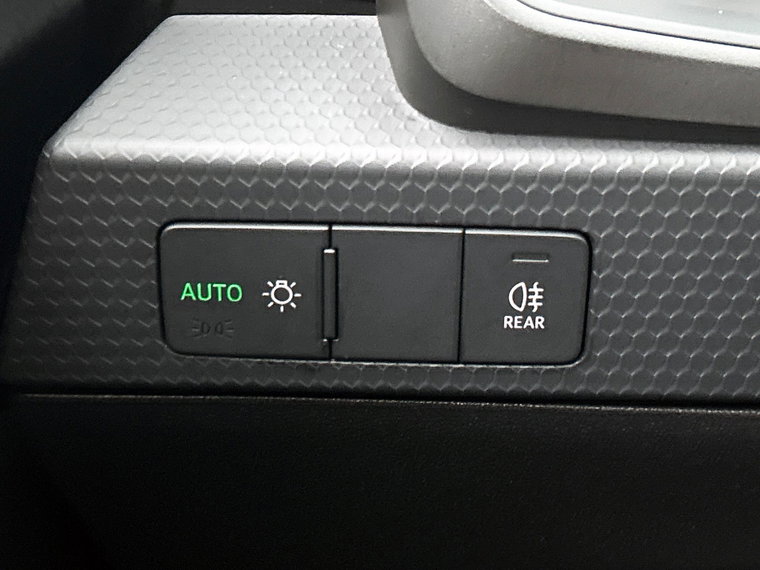 Vehicle Image 33