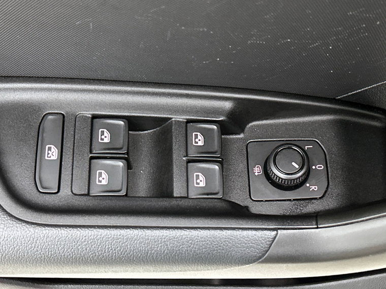 Vehicle Image 34