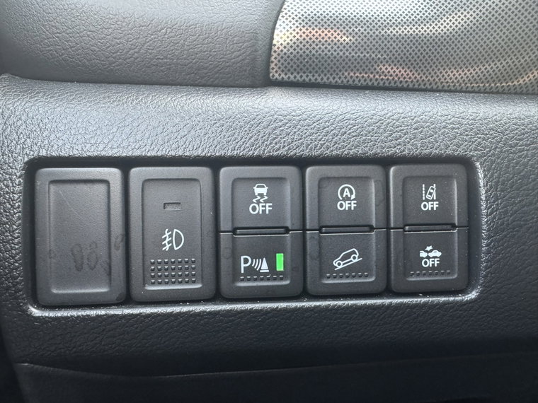 Vehicle Image 23