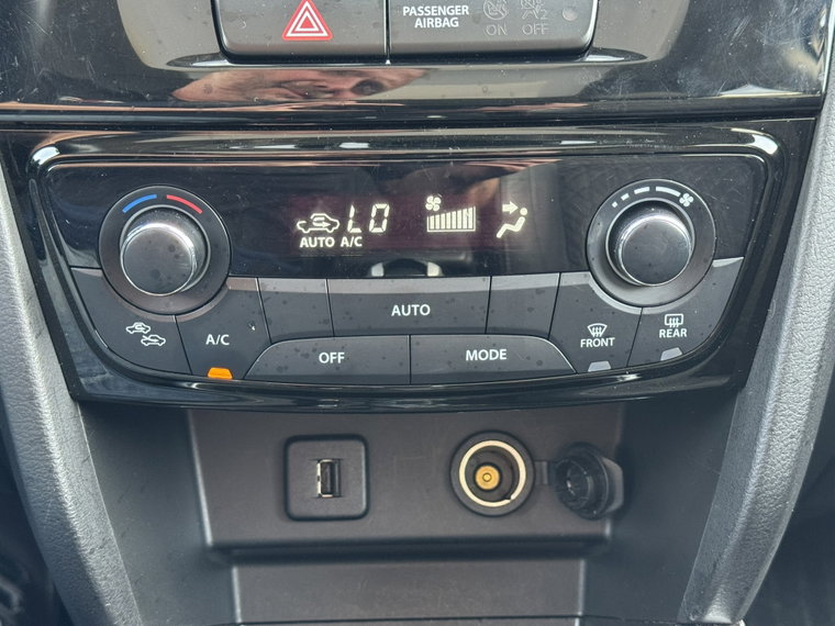 Vehicle Image 24
