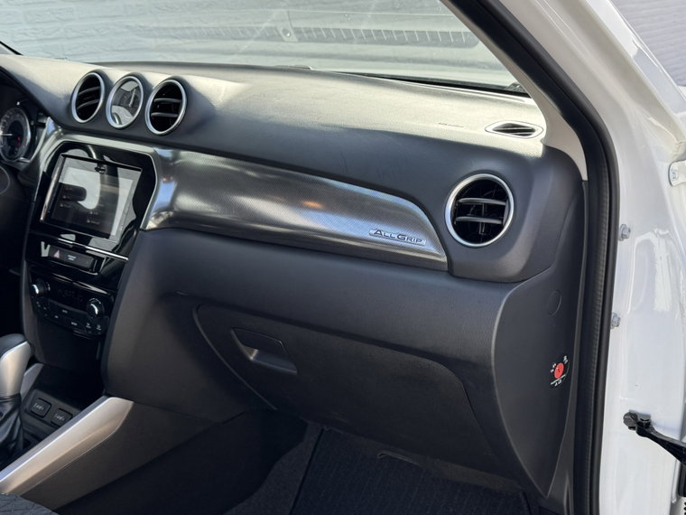 Vehicle Image 35