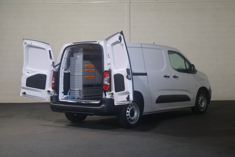 Vehicle Image 10