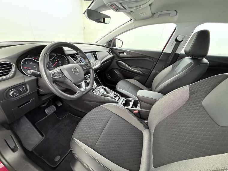 Vehicle Image 16