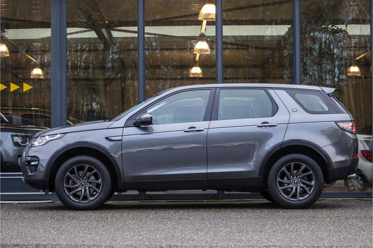 Vehicle Image 8