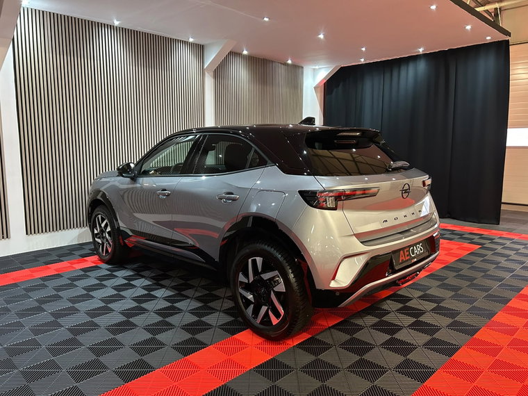 Vehicle Image 9