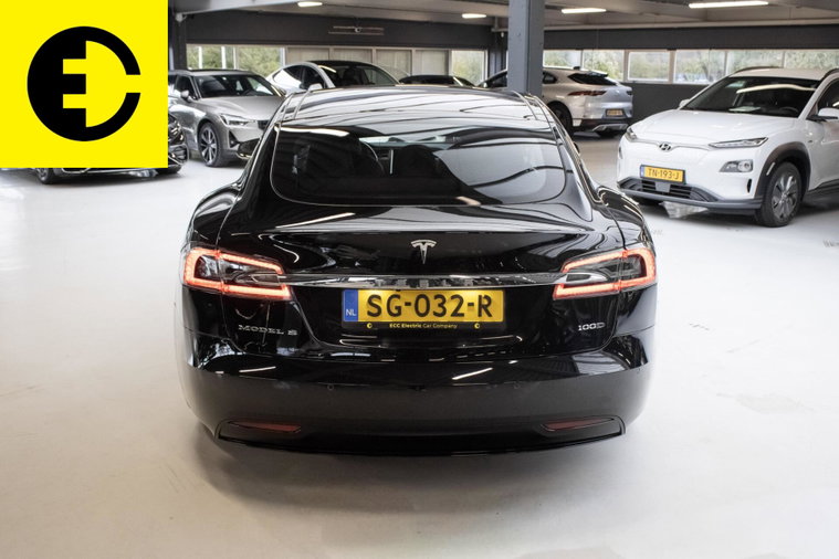 Vehicle Image 16