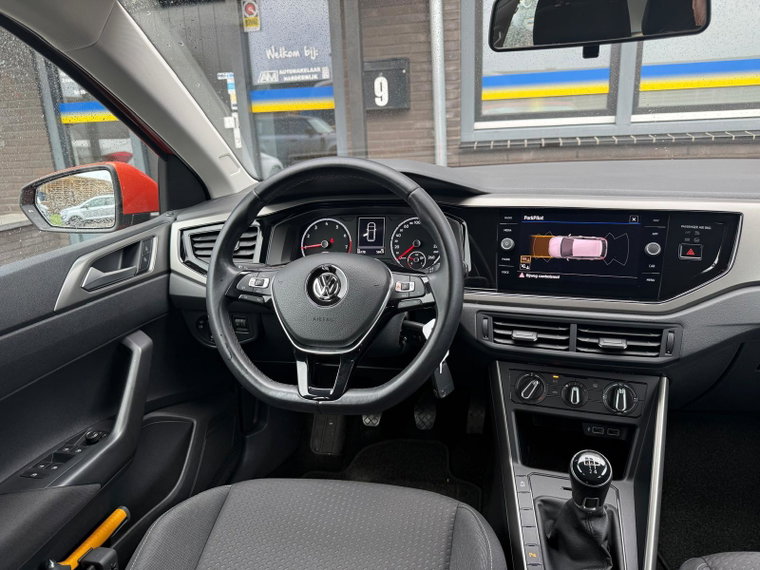 Vehicle Image 19
