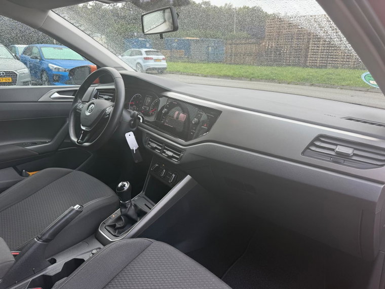 Vehicle Image 29